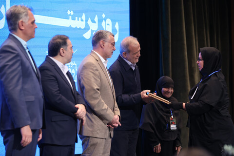 تصاویر/ مراسم گرامیداشت مقام پرستار با حضور رئیس جمهور