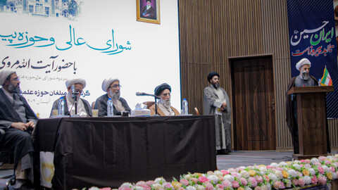تصاویر/برگزاری همایش مبلغین استان همدان با حضور اعضای شورای عالی حوزه‌های علمیه
