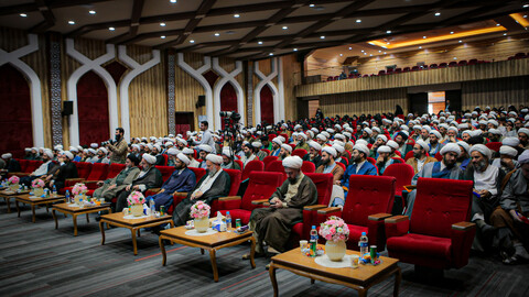 تصاویر/برگزاری همایش مبلغین استان همدان با حضور اعضای شورای عالی حوزه‌های علمیه