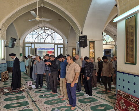 تصاویر/ حضور نماینده ولی فقیه در منطقه کاشان در مسجد مدرسه علمیه آیت‌الله مدنی کاشانی(ره)