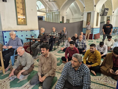 تصاویر/ حضور نماینده ولی فقیه در منطقه کاشان در مسجد مدرسه علمیه آیت‌الله مدنی کاشانی(ره)