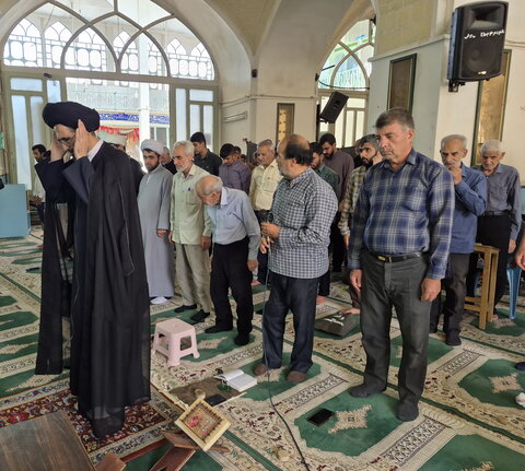 تصاویر/ حضور نماینده ولی فقیه در منطقه کاشان در مسجد مدرسه علمیه آیت‌الله مدنی کاشانی(ره)