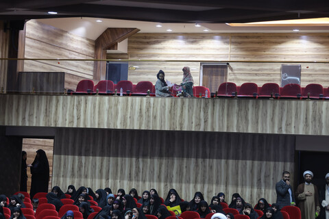 تصاویر / حاشیه گردهمایی طلاب همدان