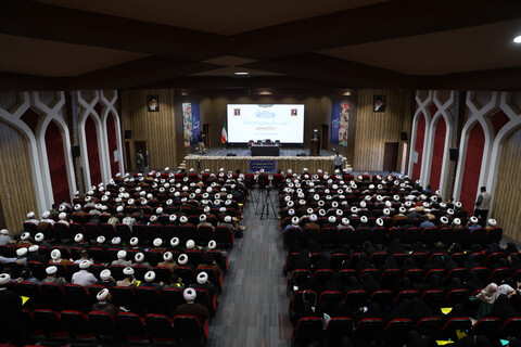 تصاویر / حاشیه گردهمایی طلاب همدان