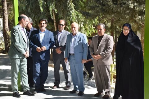 تصاویر/عطرافشانی مزار شهدای جنگ ۱۲ روزه در خرم آباد