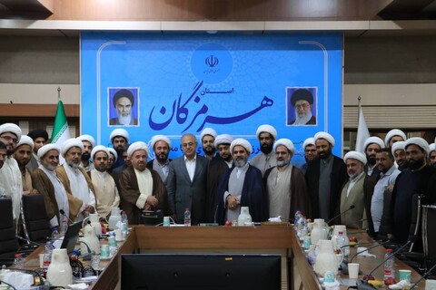 تصاویر/ دیدار مدیران و معاونین مدارس علمیه استان هرمزگان با استاندار