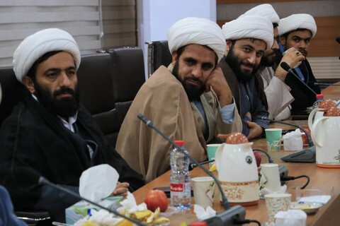 تصاویر/ دیدار مدیران و معاونین مدارس علمیه استان هرمزگان با استاندار