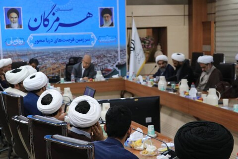 تصاویر/ دیدار مدیران و معاونین مدارس علمیه استان هرمزگان با استاندار