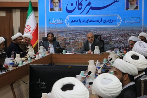 تصاویر/ دیدار مدیران و معاونین مدارس علمیه استان هرمزگان با استاندار