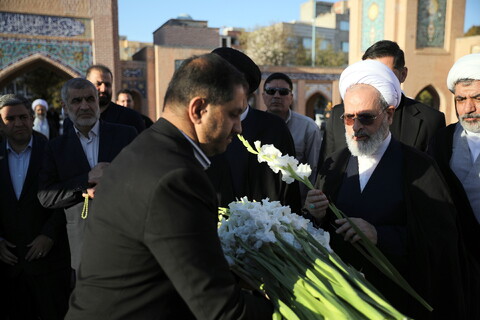 تصاویر/ مراسم غبار روبی گلزار شهدای دفای مقدس و شهدای گمنان اردبیل