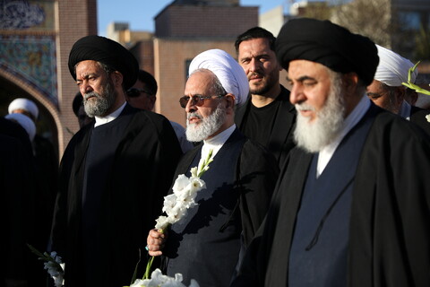 تصاویر/ مراسم غبار روبی گلزار شهدای دفای مقدس و شهدای گمنان اردبیل