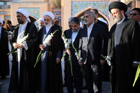 تصاویر/ مراسم غبار روبی گلزار شهدای دفای مقدس و شهدای گمنان اردبیل