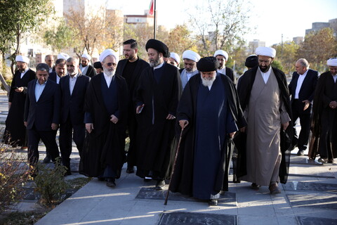 تصاویر/ مراسم غبار روبی گلزار شهدای دفای مقدس و شهدای گمنان اردبیل