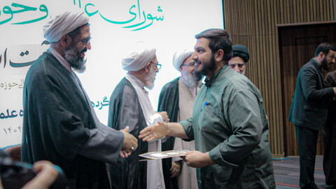 تصاویر/تجلیل از مبلغان فعال در طرح‌های تبلیغی استان همدان