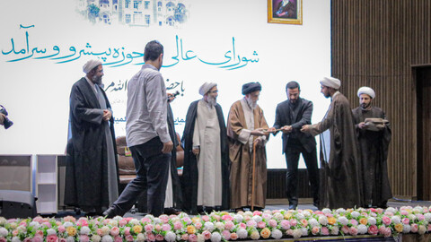 تصاویر/تجلیل از مبلغان فعال در طرح‌های تبلیغی استان همدان