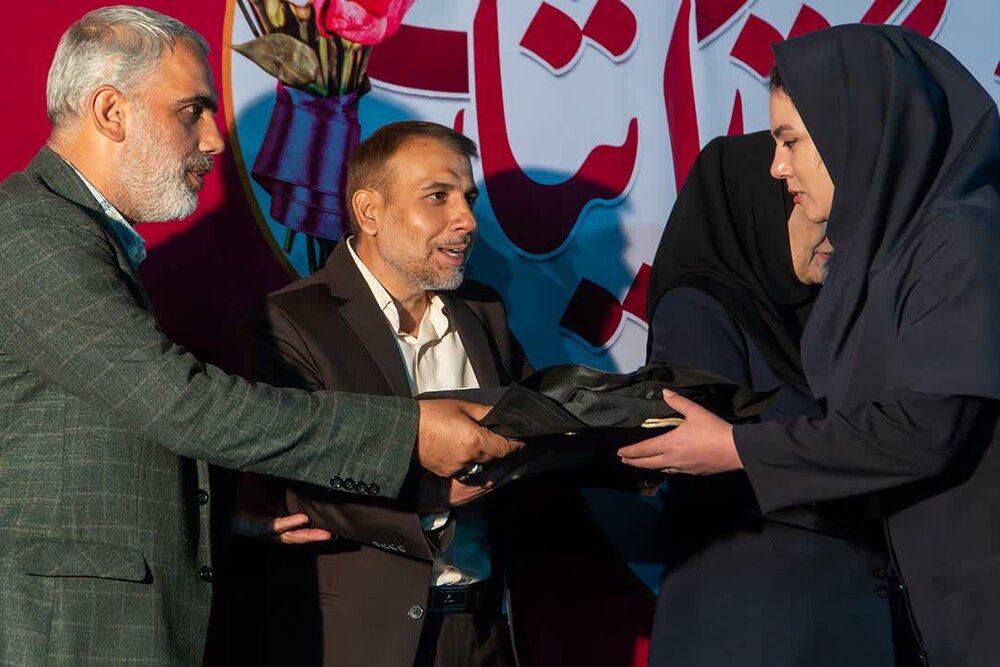 شادیانه «فرشتگان ایثار» در ورزشگاه تختی کاشان برگزار شد