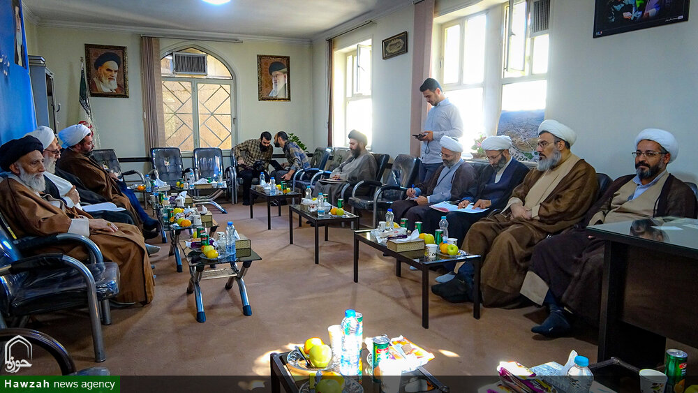 تصاویر/برگزاری نشست مشترک دبیرخانه شورای عالی حوزه‌های علمیه با مدیریت و معاونین حوزه علمیه استان همدان