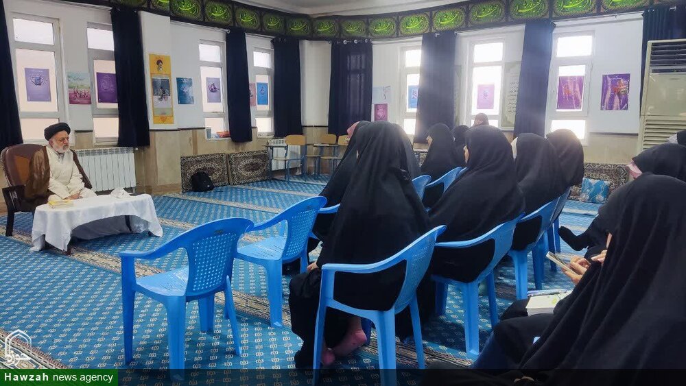 برگزاری نشست فرهنگی «توحید محوری» در مدرسه علمیه طوبی بهبهان