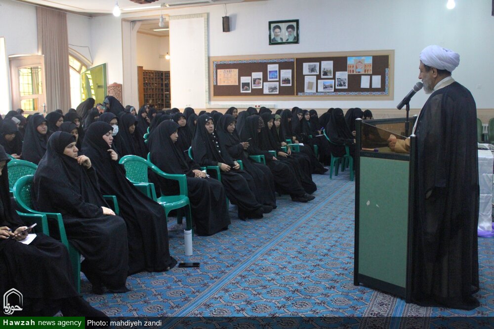 فیلم| گزیده ای از همایش طلیعه حضور طلاب مدارس علمیه خواهران استان کرمان