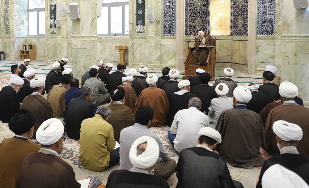 دعوت به دیدن ملکوت، نهایت تکریم انسان است / باز بودن راه عارف شدن