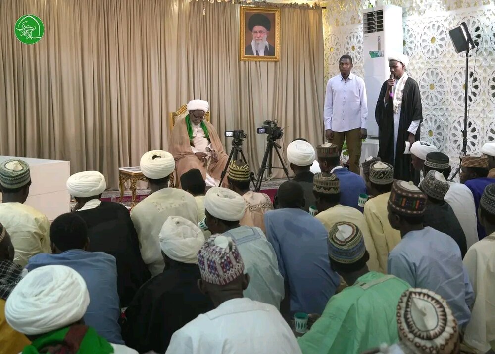 دیدار جمعی از طلاب آفریقایی با شیخ ابراهیم زکزاکی+تصاویر