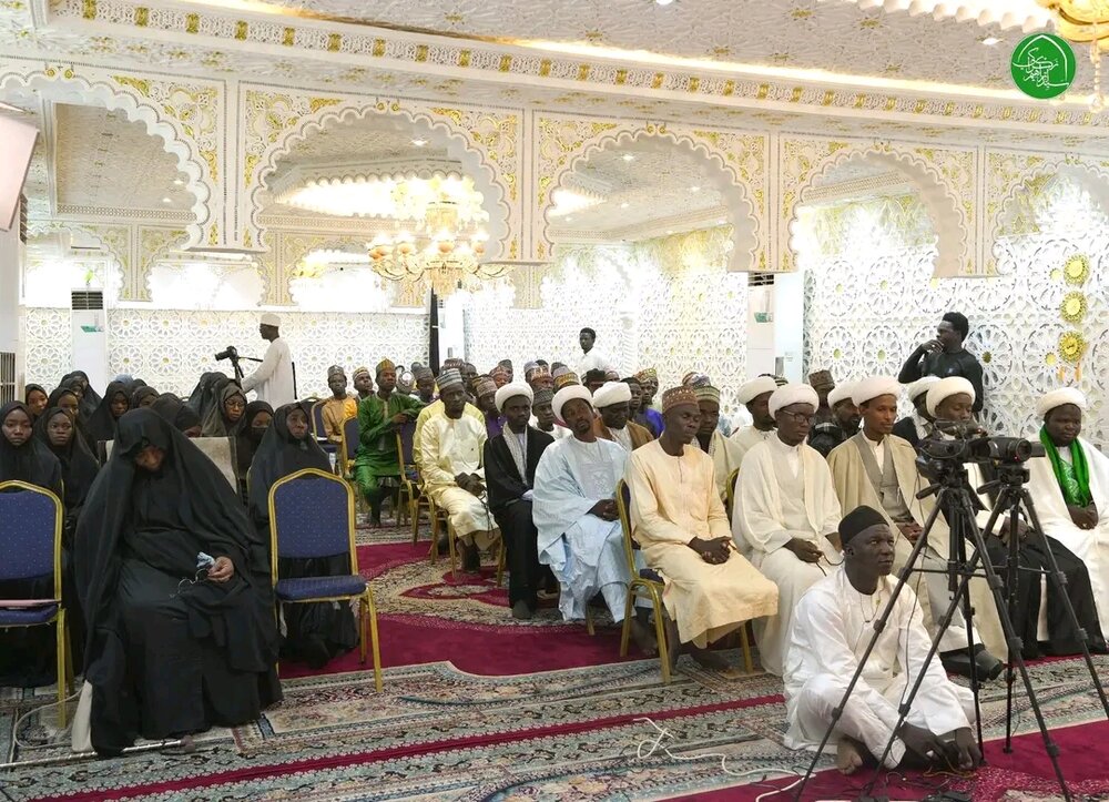 دیدار جمعی از طلاب آفریقایی با شیخ ابراهیم زکزاکی+تصاویر