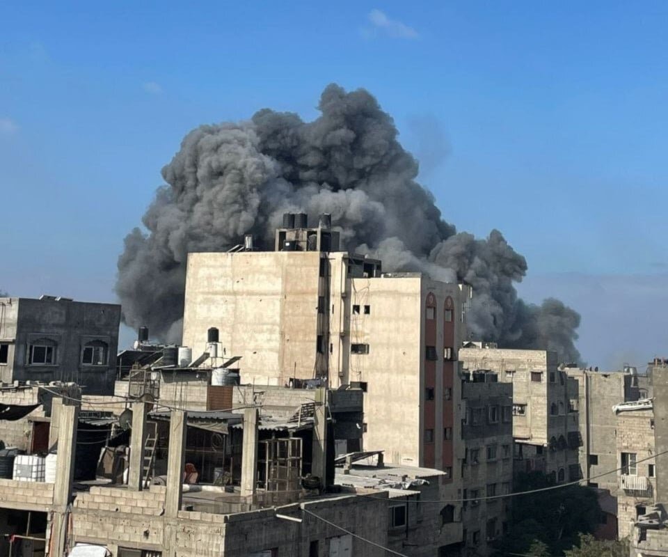 غزہ: گزشتہ چند گھنٹوں میں 107 فلسطینی شہید، شہید صحافیوں کی تعداد 256 تک پہنچ گئی