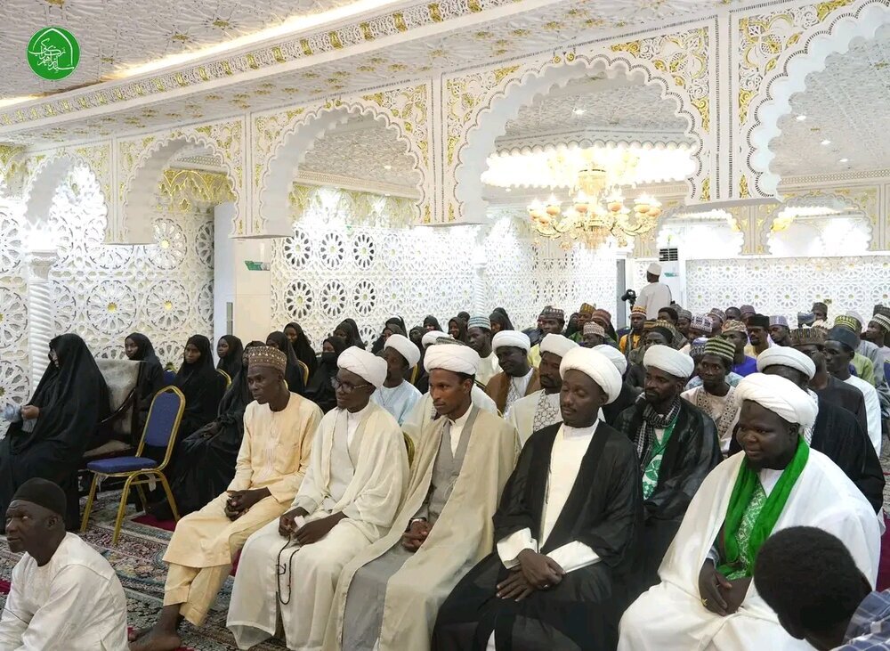 Kundi la wanafunzi wa Kiafrika Wakuta na Sheikh Ibrahim Zakzaky + Picha