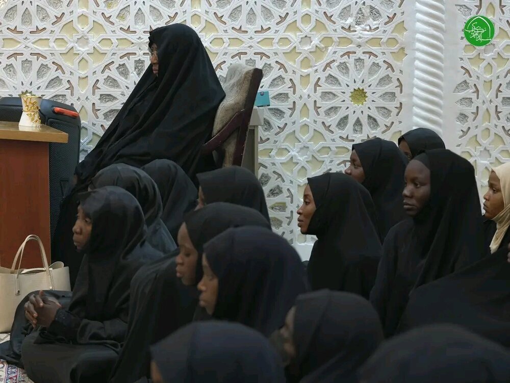 Kundi la wanafunzi wa Kiafrika Wakuta na Sheikh Ibrahim Zakzaky + Picha