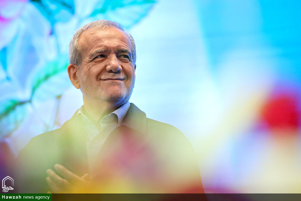 تعرض به مقام معظم رهبری به‌منزله جنگ تمام‌عیار با ملت ایران است