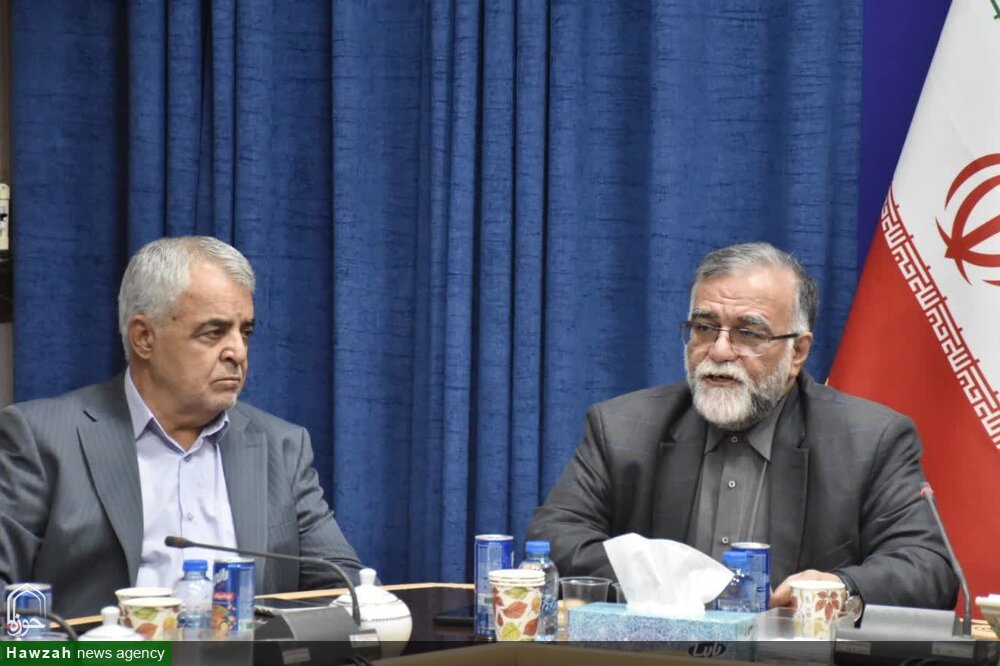 بنیاد شهید خانه وفاداران به انقلاب است