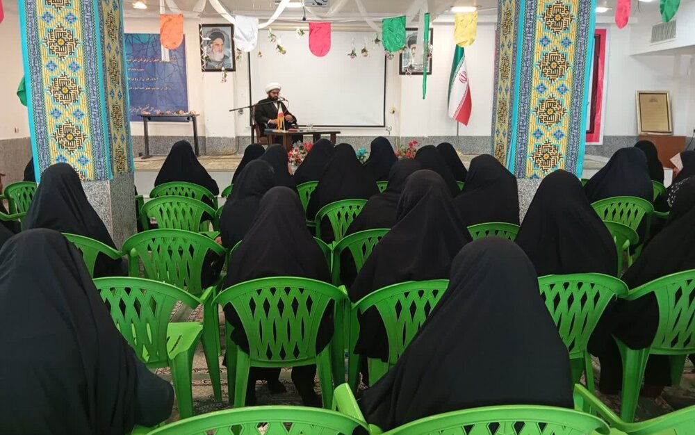 نشست تحلیلی بصیرتی " تبیین زینبی" در مدرسه علمیه تخصصی حضرت زینب کبری(س) رفسنجان