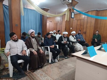 تصاویر/ نشست  نقد مقاله در مدرسه علمیه آیت الله نمازی خوی
