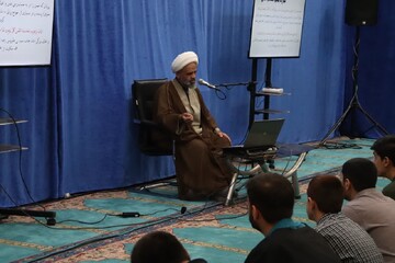 تصاویر/ نشست اخلاقی در مدرسه علمیه امام خامنه ای ارومیه