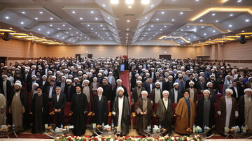 تصاویر/ جلسه طلاب و مبلغین استان اردبیل با آیت الله اعرافی