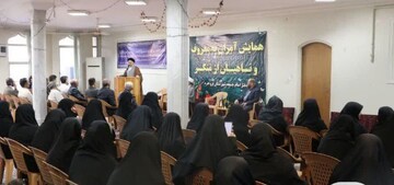 امر به معروف و نهی از منکر باید مؤدبانه باشد