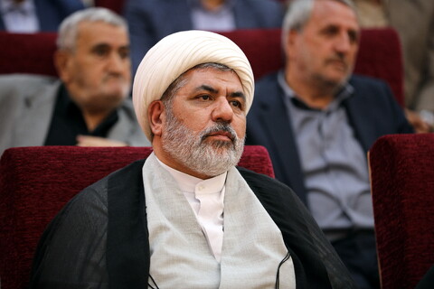 تصاویر/همایش حسینیان اردبیل با حضور جامعه قرآنی هیئات مذهبی ، مداحین و شاعران حسینی اردبیل