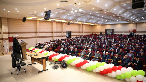 تصاویر/همایش حسینیان اردبیل با حضور جامعه قرآنی هیئات مذهبی ، مداحین و شاعران حسینی اردبیل