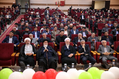 تصاویر/همایش حسینیان اردبیل با حضور جامعه قرآنی هیئات مذهبی ، مداحین و شاعران حسینی اردبیل