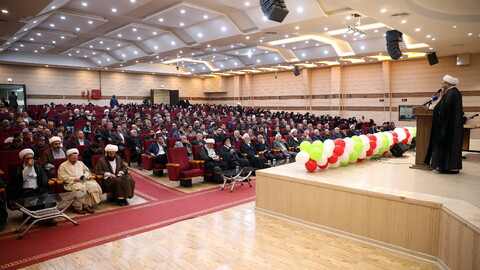 تصاویر/همایش حسینیان اردبیل با حضور جامعه قرآنی هیئات مذهبی ، مداحین و شاعران حسینی اردبیل