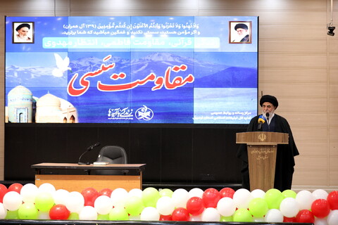 تصاویر/همایش حسینیان اردبیل با حضور جامعه قرآنی هیئات مذهبی ، مداحین و شاعران حسینی اردبیل