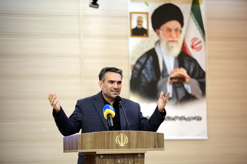 تصاویر/همایش حسینیان اردبیل با حضور جامعه قرآنی هیئات مذهبی ، مداحین و شاعران حسینی اردبیل