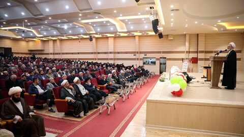 تصاویر/همایش حسینیان اردبیل با حضور جامعه قرآنی هیئات مذهبی ، مداحین و شاعران حسینی اردبیل