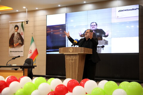 تصاویر/همایش حسینیان اردبیل با حضور جامعه قرآنی هیئات مذهبی ، مداحین و شاعران حسینی اردبیل