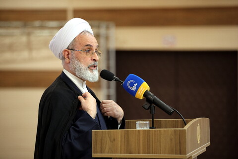 تصاویر/همایش حسینیان اردبیل با حضور جامعه قرآنی هیئات مذهبی ، مداحین و شاعران حسینی اردبیل