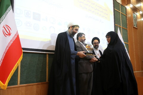 تصلویر/ اختتامیه همایش ملی مدیریت تراز انقلاب اسلامی در اندیشه و سیره امام خامنه‌ای