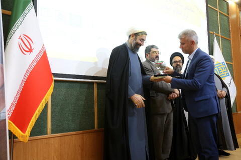 تصلویر/ اختتامیه همایش ملی مدیریت تراز انقلاب اسلامی در اندیشه و سیره امام خامنه‌ای