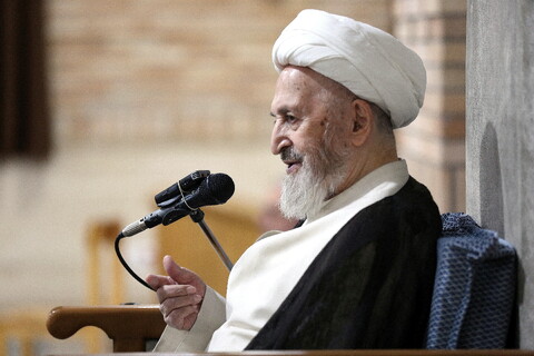 تصاویر/ درس اخلاق آیت‌الله العظمی سبحانی