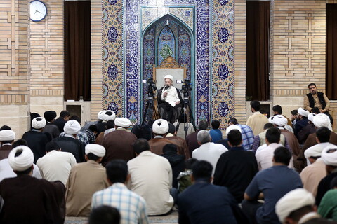 تصاویر/ درس اخلاق آیت‌الله العظمی سبحانی