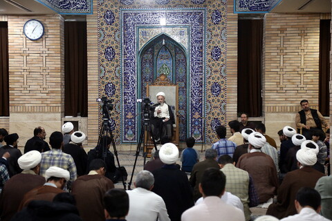 تصاویر/ درس اخلاق آیت‌الله العظمی سبحانی